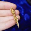 Collar con Dorje de Latón Tibetano: Símbolo de Poder Tibetan Dorje Brass Power Pendant