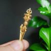 Collar con Dorje de Latón Tibetano: Símbolo de Poder Tibetan Dorje Brass Power Pendant