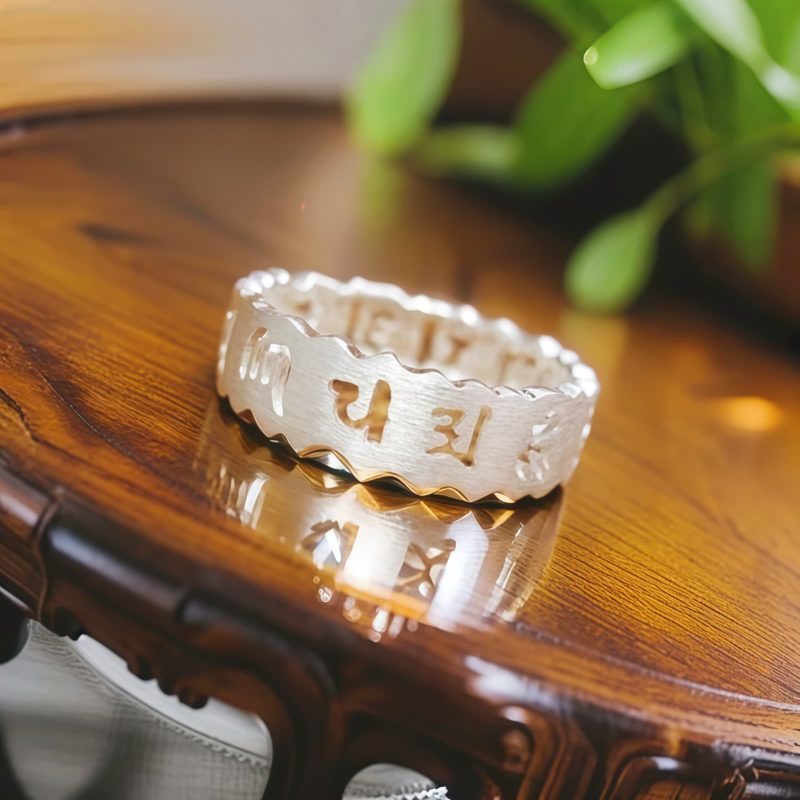 チベット銀925 オム マニ ペメ フム 空洞平和リング Tibetan 925 Silver Om Mani Padme Hum Hollow Peace Ring