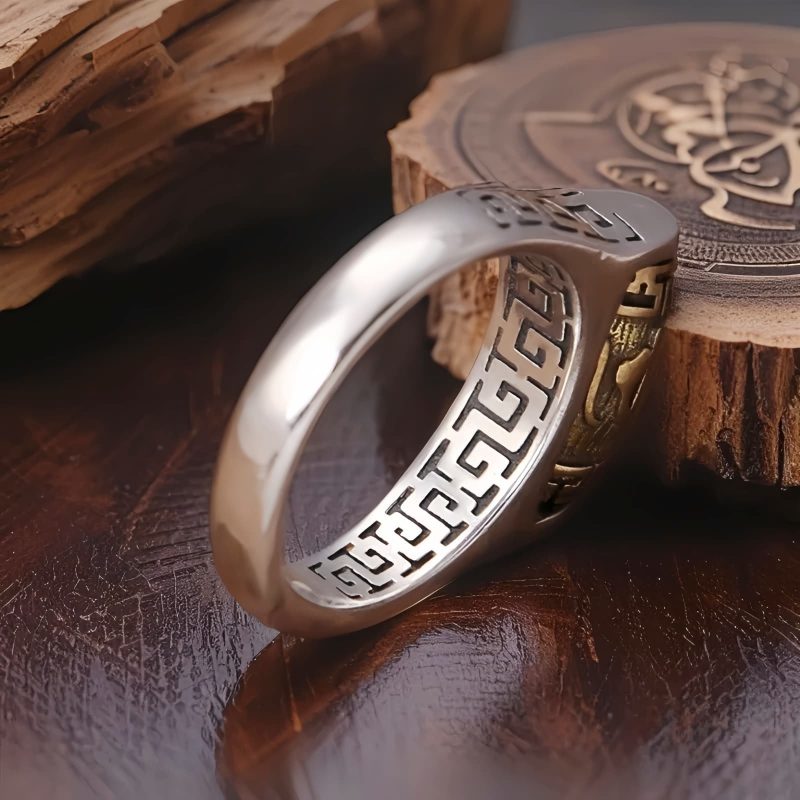Anillo de Pureza Tibetano Tallado y Giratorio Tibetan Carved Rotatable Purity Ring