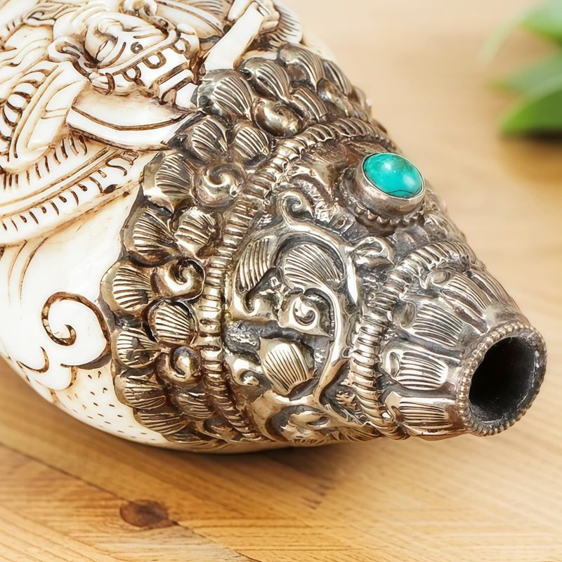 Decoración Budista Tibetana de Concha Shankha Grabada para la Riqueza Tibetan Engraved Shankha Buddha Wealth Decor