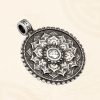 Collar con Flor de Paz y Amor Tibetano Tibetan Love Peace Flower Necklace