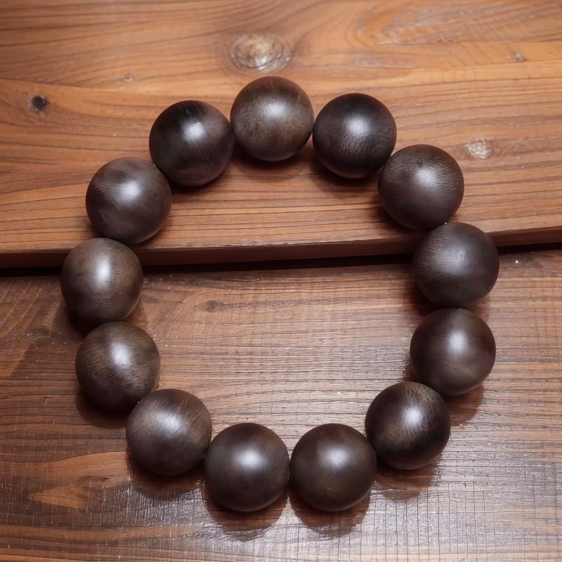 سوار قوة خشب الأagarwood الفيتنامي Vietnamese Agarwood Strength Bracelet