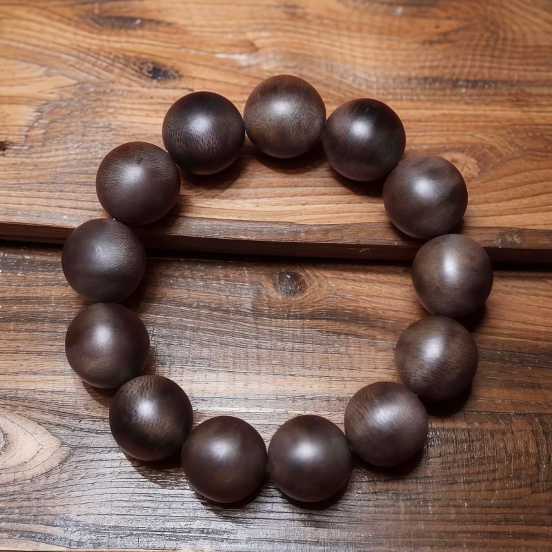 سوار قوة خشب الأagarwood الفيتنامي Vietnamese Agarwood Strength Bracelet