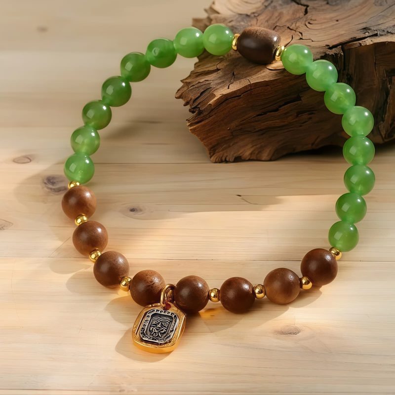 سوار يد من خشب العود الأخضر الكلشيدوني من كاليمانتان Kalimantan Agarwood Green Chalcedony Strength Bracelet