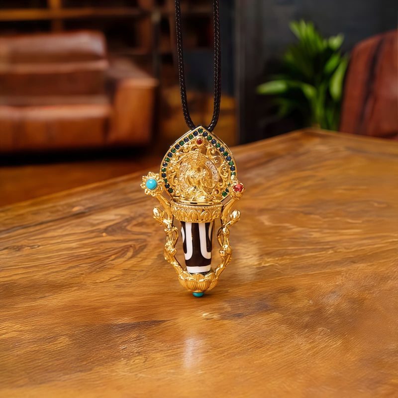 Kalung Gantung Manjusri dengan Batu Dzi Tibet Penuh Kasih Tibetan Dzi Bead Manjusri Compassion Pendant Necklace