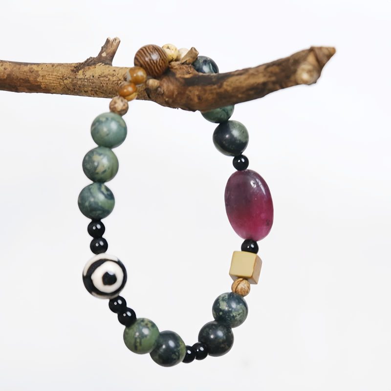 成功への緑瑪瑙三眼天珠ブレスレット Green Agate Three-eyed Dzi Bracelet for Success