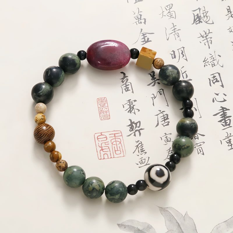 成功への緑瑪瑙三眼天珠ブレスレット Green Agate Three-eyed Dzi Bracelet for Success