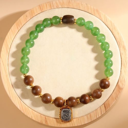 سوار يد من خشب العود الأخضر الكلشيدوني من كاليمانتان سوار يد من خشب العود الأخضر الكلشيدوني من كاليمانتان