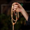 Pulsera Mala de Ágata Roja y Semillas de Bodhi: Sabiduría y Serenidad Bodhi Seed Red Agate Wisdom Mala Bracelet