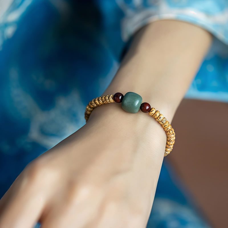 Pulseira de Sabedoria de Sementes de Bodhi e Sândalo Vermelho Bodhi Seed and Red Sandalwood Wisdom Bracelet