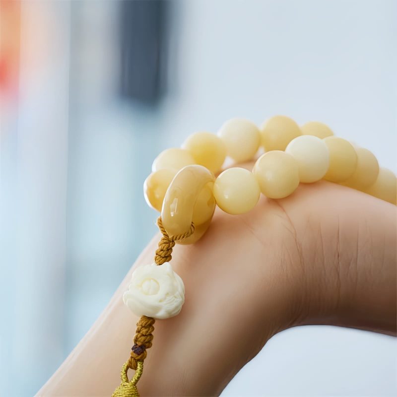 Gelang Pesona Singa Menari dari Biji Bodhi Alami Natural Bodhi Seed Dancing Lion Charm Bracelet