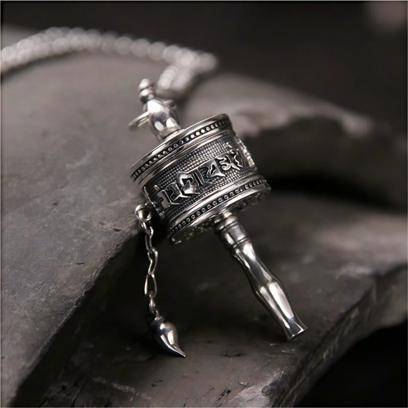 Collar con Rueda de Oración Om Mani Padme Hum de Plata Esterlina 925 Tibetana Tibetan 925 Sterling Silver Om Mani Padme Hum Prayer Wheel Necklace