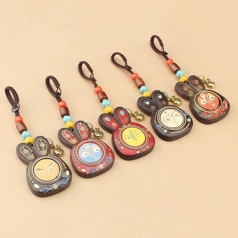 Llavero de Ébano Tibetano de los Cinco Dioses de la Riqueza Tibetan Ebony Five God of Wealth Key Chain