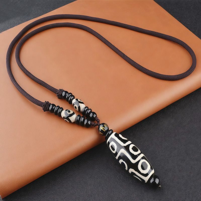 Collar de Protección y Abundancia con Dzi de Nueve Ojos Tibetano Tibetan Nine-Eye Dzi Bead Wealth Protection Necklace