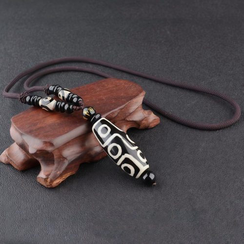 Collar de Protección y Abundancia con Dzi de Nueve Ojos Tibetano Collar de Protección y Abundancia con Dzi de Nueve Ojos Tibetano