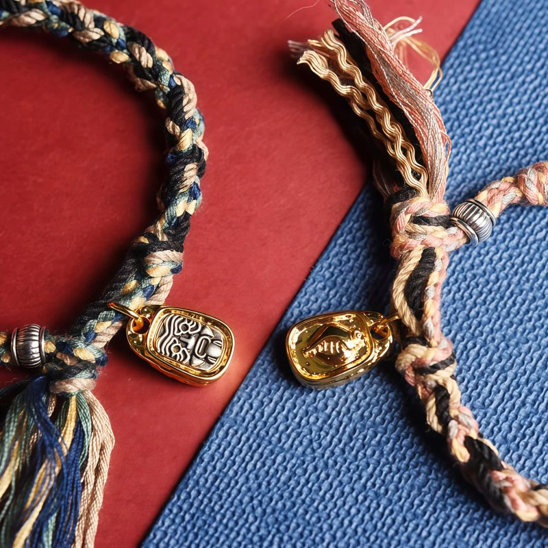Pulsera Zakiram Diosa de la Riqueza Om Mani Padme Hum Zakiram Goddess of Wealth Om Mani Padme Hum Bracelet