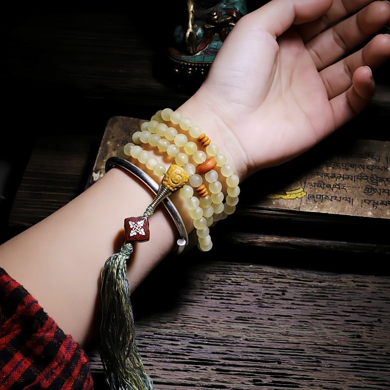 Pulseira de Âmbar de Chifre de Ovelha Tibetana 108 Contas de Mala da Sorte Tibet 108 Mala Sheep Horn Amber Luck Bracelet