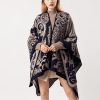 Xale Artesanal Flor de Castanha Tibetana Tibetan Cashew Flower Handcrafted Shawl