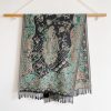 Chal envolvente con estampado de flores de anacardo tibetano Tibetan Cashew Flowers Shawl Wrap