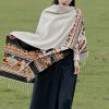 Chale Tibetano con Geometría Colorida Tibetan Colorful Geometry Shawl