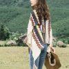 Chale Tibetano con Franjas de Colores y Borlas Tibetan Colorful Striped Tassel Shawl