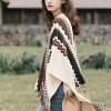 Chale Tibetano con Franjas de Colores y Borlas Tibetan Colorful Striped Tassel Shawl
