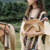 Chale Tibetano con Franjas de Colores y Borlas Tibetan Colorful Striped Tassel Shawl