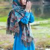 Chal Chalina con Estampado de Hojas Florales Tibetanas Tibetan Floral Leaves Pattern Shawl