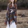 Xale Geométrico Tibetano com Franjas Tibetan Geometric Tassel Shawl