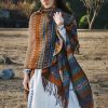 Xale Geométrico Tibetano com Franjas Tibetan Geometric Tassel Shawl