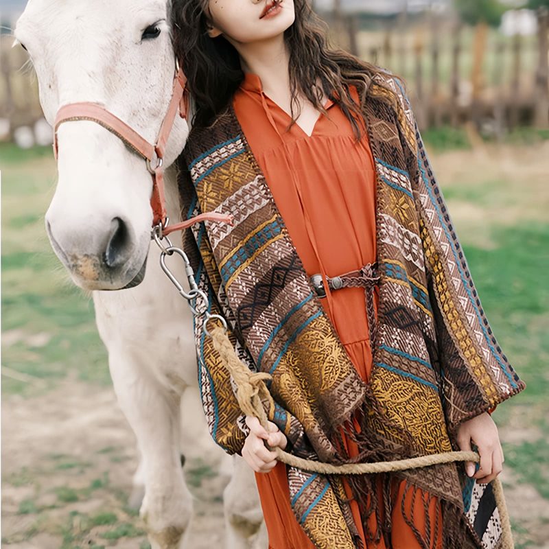 Xale Geométrico Tibetano com Franjas Tibetan Geometric Tassel Shawl