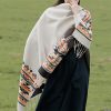Chale Tibetano con Borlas Geométricas Tibetan Geometric Tassel Shawl