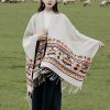 Chale Tibetano con Borlas Geométricas Tibetan Geometric Tassel Shawl