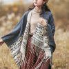 Chale Tibetano con Borlas Geométricas Tibetan Geometric Tassel Shawl