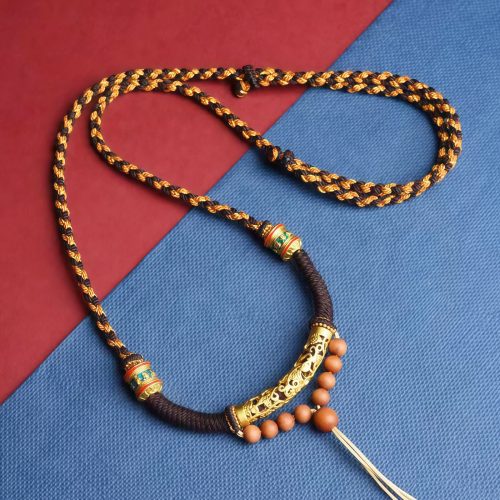 Tibetanischer König-Kong-Knoten Om Mani Padme Hum Gebetsmühlen-Halskette Tibetanischer König-Kong-Knoten Om Mani Padme Hum Gebetsmühlen-Halskette