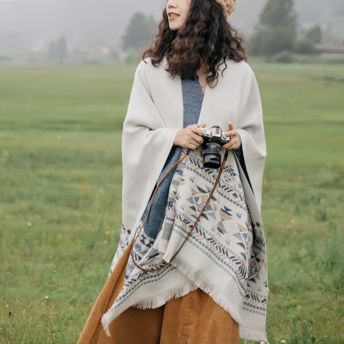 Chale con Motivos Geométricos Tibetanos Chale con Motivos Geométricos Tibetanos