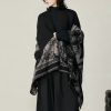 Chale Doble de Cachemira Tibetana con Diseño de Ciervo Sika Tibetan Double-sided Shawl with Sika Deer Design