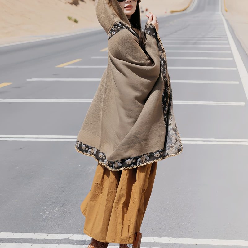 Chaleco con Capucha de Flores Pequeñas Tibetano Tibetan Small Floral Hooded Shawl