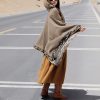 Chaleco con Capucha de Flores Pequeñas Tibetano Tibetan Small Floral Hooded Shawl