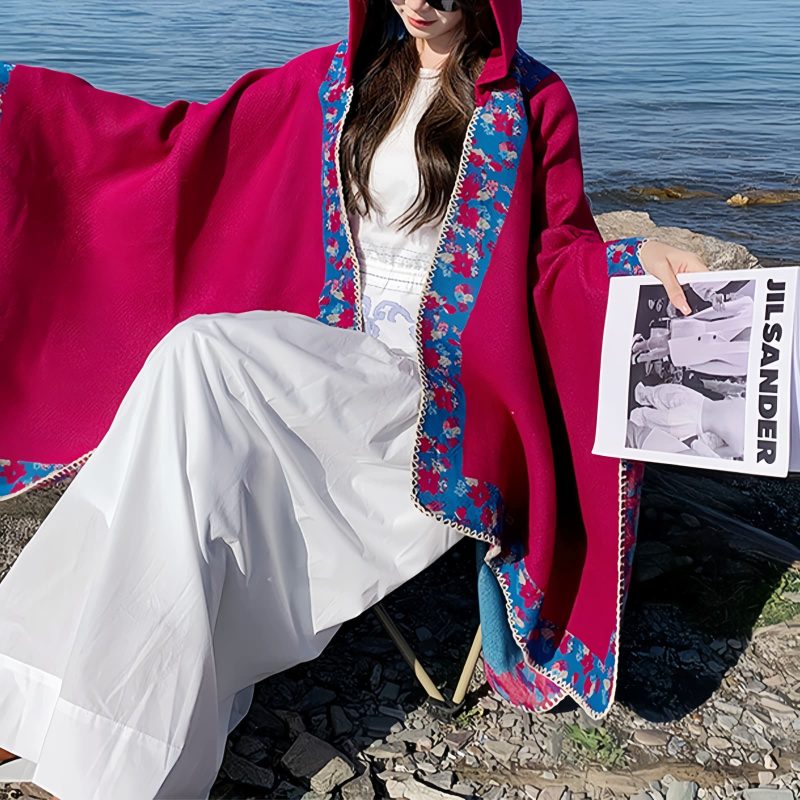 Chaleco con Capucha de Flores Pequeñas Tibetano Tibetan Small Floral Hooded Shawl