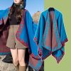 Chaleco con Capucha de Flores Pequeñas Tibetano Tibetan Small Floral Hooded Shawl