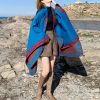 Chaleco con Capucha de Flores Pequeñas Tibetano Tibetan Small Floral Hooded Shawl