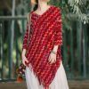 Xale Tibetano Listrado com Borlas e Gola Tibetan Striped Pullover Tassel Shawl