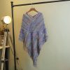 Xale Tibetano Listrado com Borlas e Gola Tibetan Striped Pullover Tassel Shawl