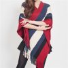 Xale Aconchegante de Viagem com Design de Borlas Tibetanas Tibetan Tassel Design Cozy Travel Shawl