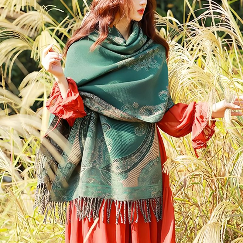 Chale con Estampado de Hojas de Vid Tibetano Tibetan Vine Leaves Pattern Shawl