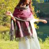 Chale con Estampado de Hojas de Vid Tibetano Tibetan Vine Leaves Pattern Shawl