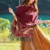 Chale con Estampado de Hojas de Vid Tibetano Tibetan Vine Leaves Pattern Shawl