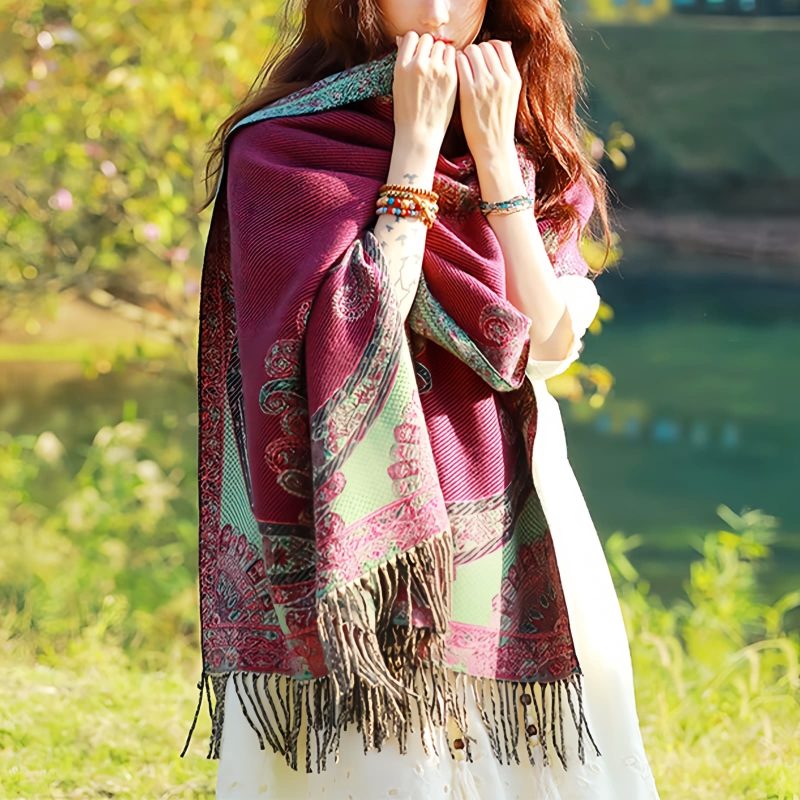 Chale con Estampado de Hojas de Vid Tibetano Tibetan Vine Leaves Pattern Shawl